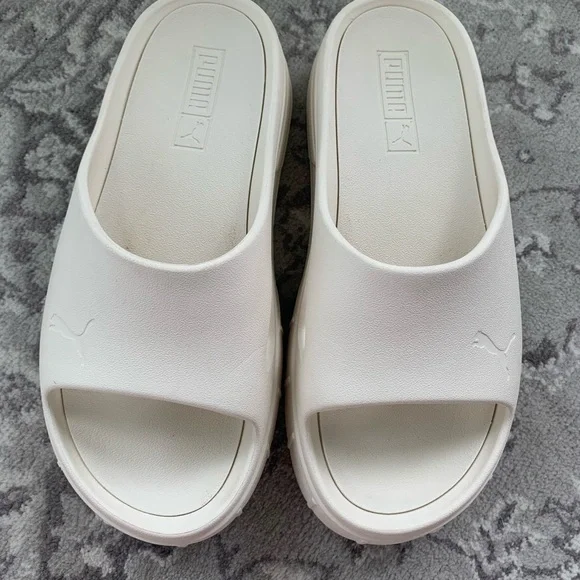Puma slides - Picture 3 of 4